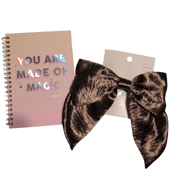 *New Metallic Bow Hair Clip and Gratitude Journal - Picture 1 of 6